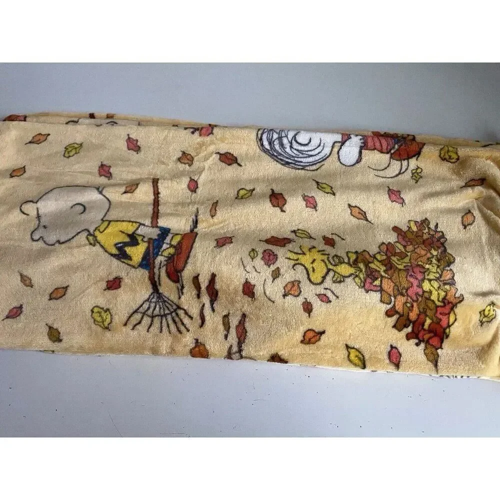 PEANUTS SNOOPY Charlie Brown Soft THROW‎ Blanket 50”x70” Autumn Fall Leaves NEW